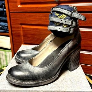 Freebird by Stephen. “Randi” size 8 Black